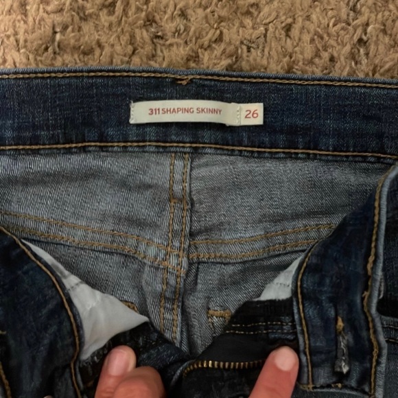 Levi shaping skinny jeans, size 26 - Picture 5 of 7